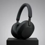 هدفون بی سیم سونی مدل WH-1000XM5 مشکی با طراحی یکپارچه و کاپ های چرمی مای گجت